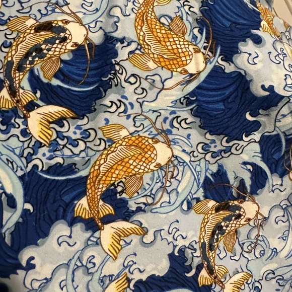🍁NWOT LuLaRoe Koi Fish print size TC2 - Picture 2 of 4